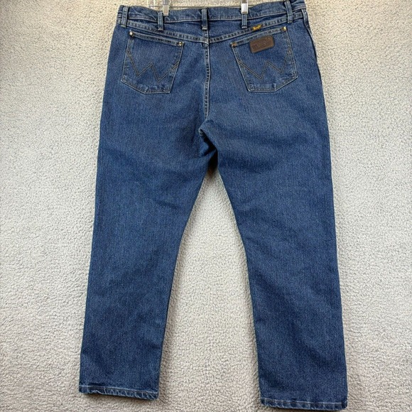 Wrangler 47 Advanced Comfort Mens 40x30 Regular Fit Western Medium Wash Jeans - Picture 12 of 13